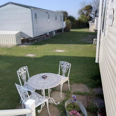 Private Caravan Situated At Parkdean Holiday Resort St Margaret'S At Cliffe Number 18 المظهر الخارجي الصورة