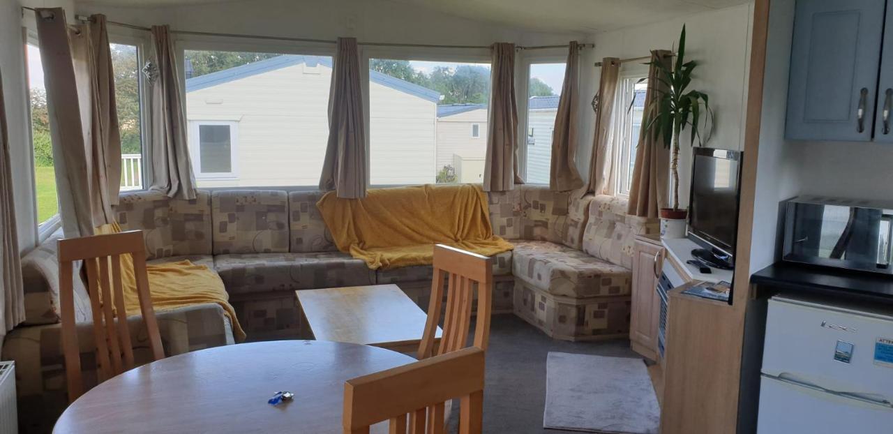 Private Caravan Situated At Parkdean Holiday Resort St Margaret'S At Cliffe Number 18 المظهر الخارجي الصورة